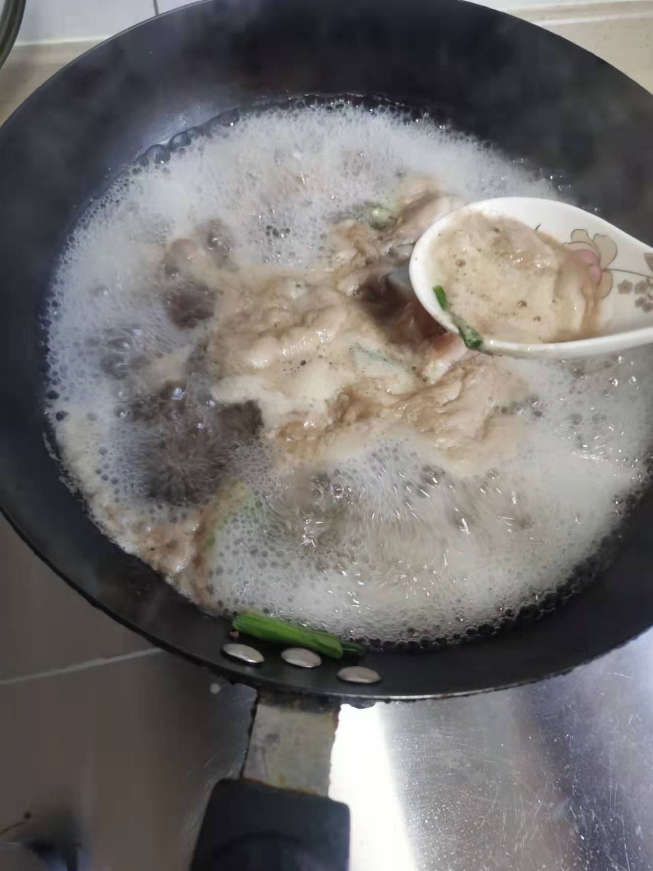 加水去浮沫